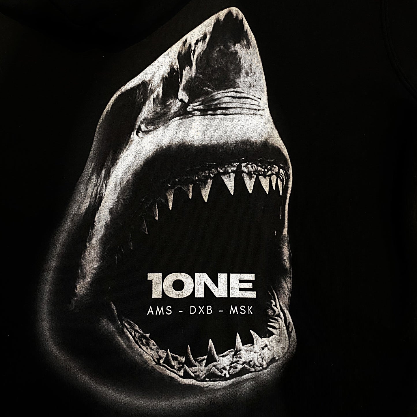 FASHION WEEK GREAT WHITE SHARK HOODIE (S3)