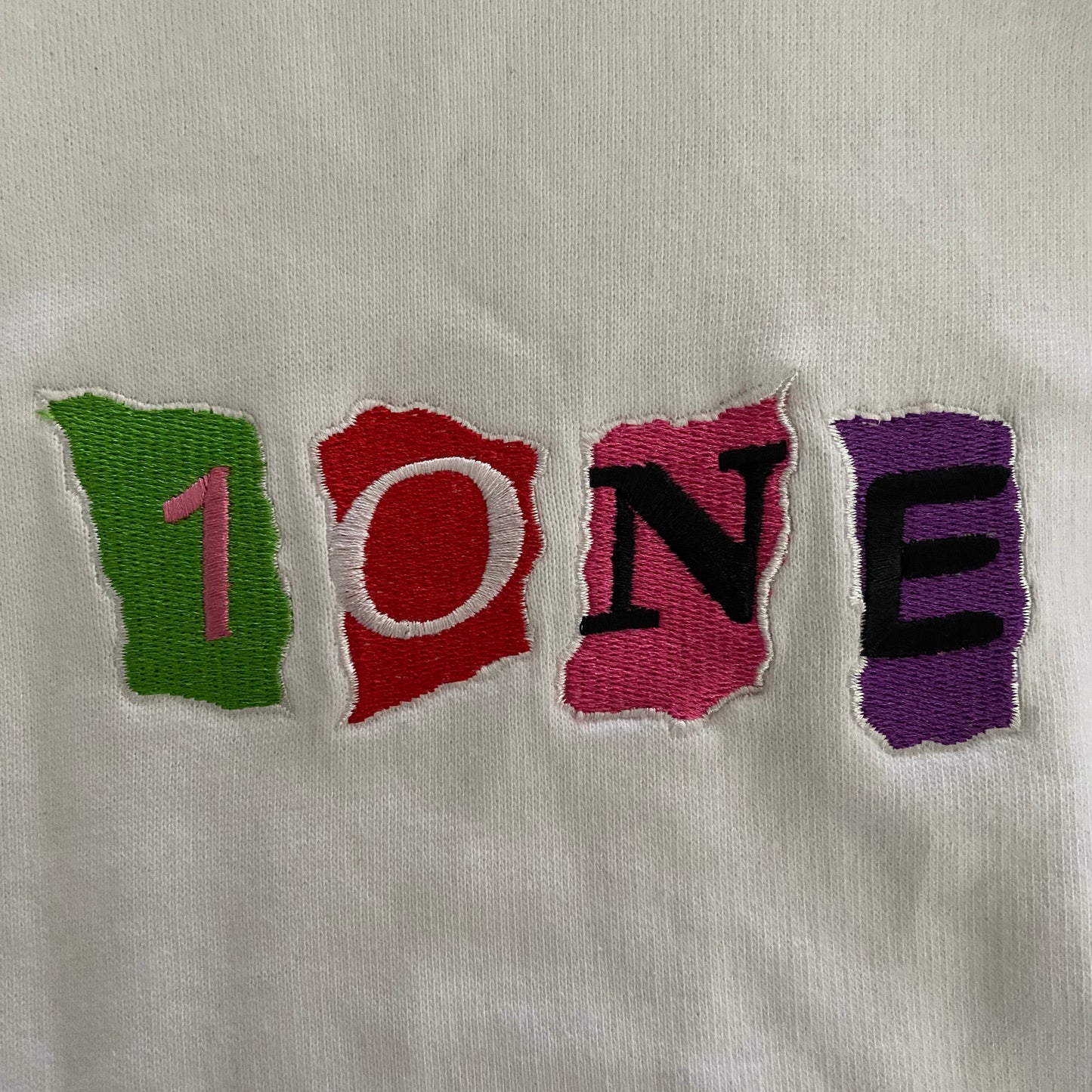 1ONE PAPER CUT CREWNECK (S2)